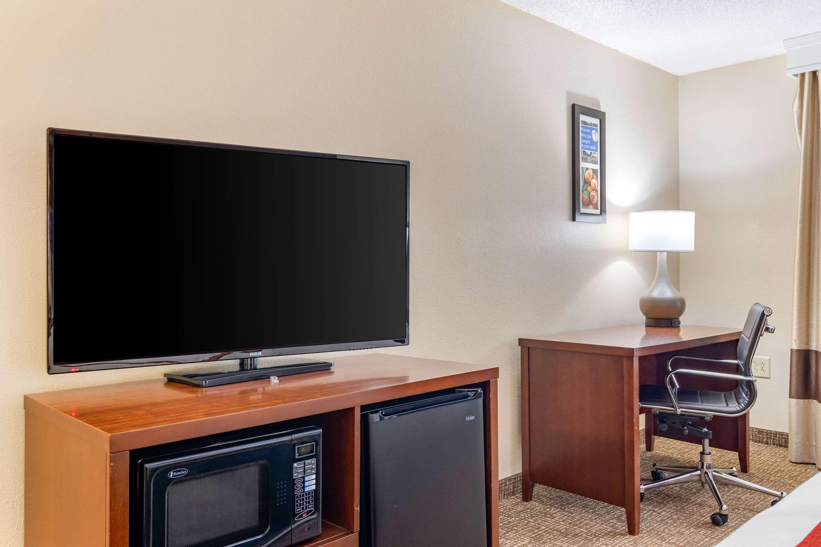 Comfort Inn & Suites Macon North I-75 Bagian luar foto