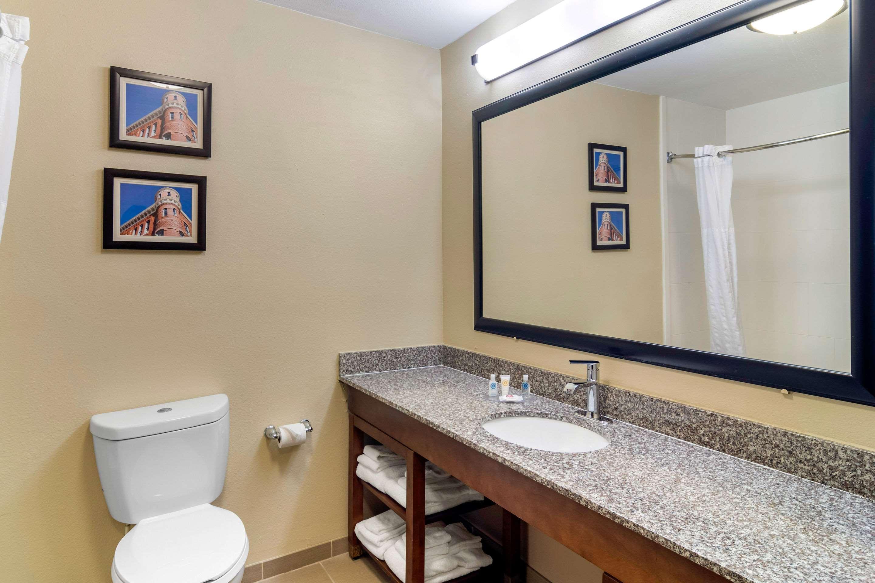 Comfort Inn & Suites Macon North I-75 Bagian luar foto