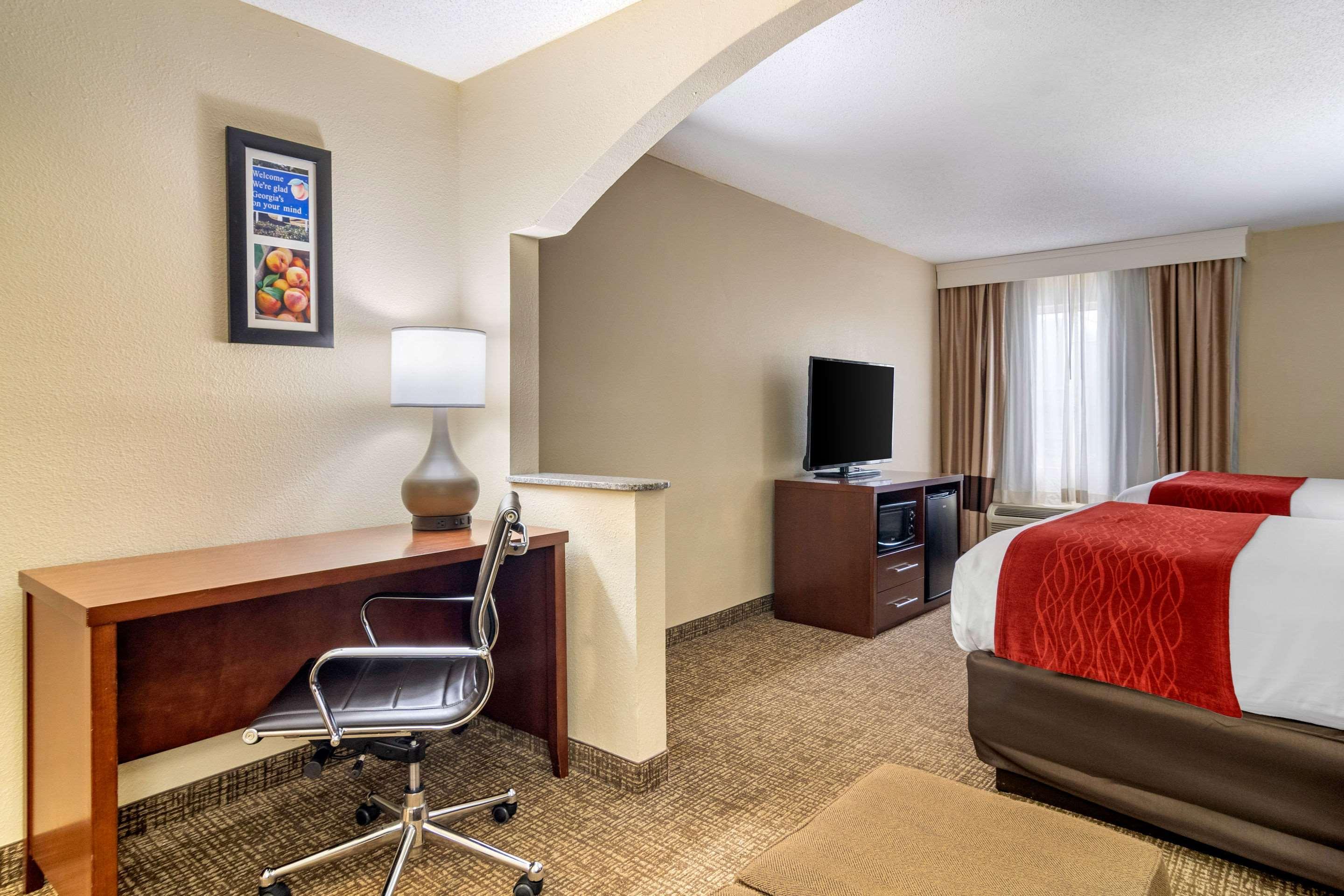 Comfort Inn & Suites Macon North I-75 Bagian luar foto