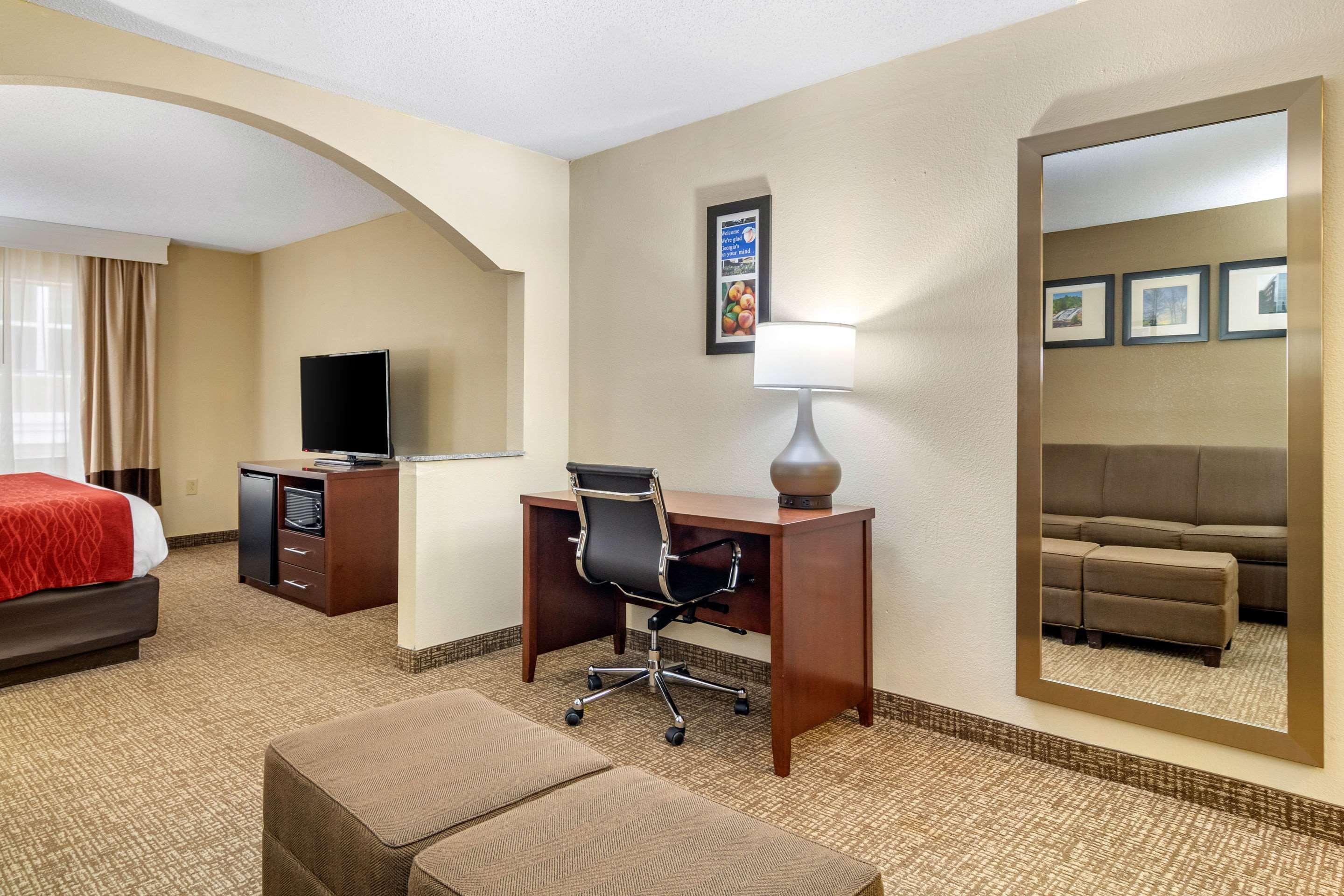 Comfort Inn & Suites Macon North I-75 Bagian luar foto