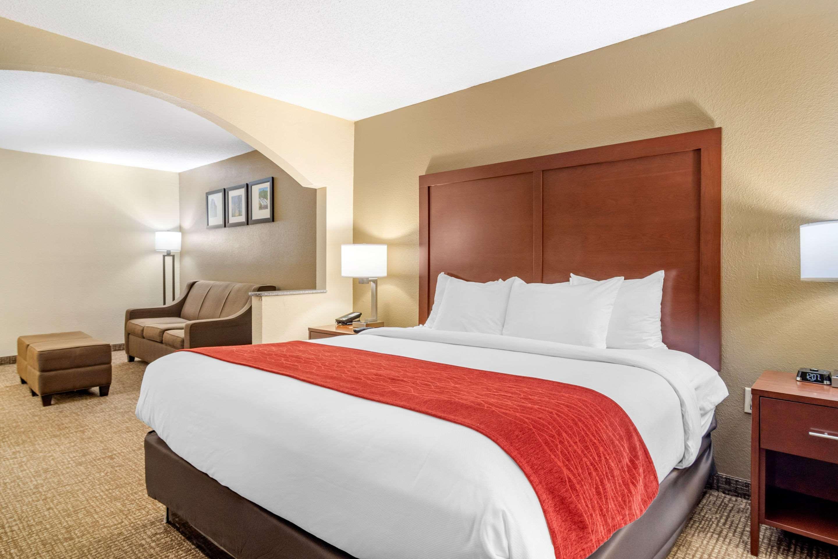 Comfort Inn & Suites Macon North I-75 Bagian luar foto
