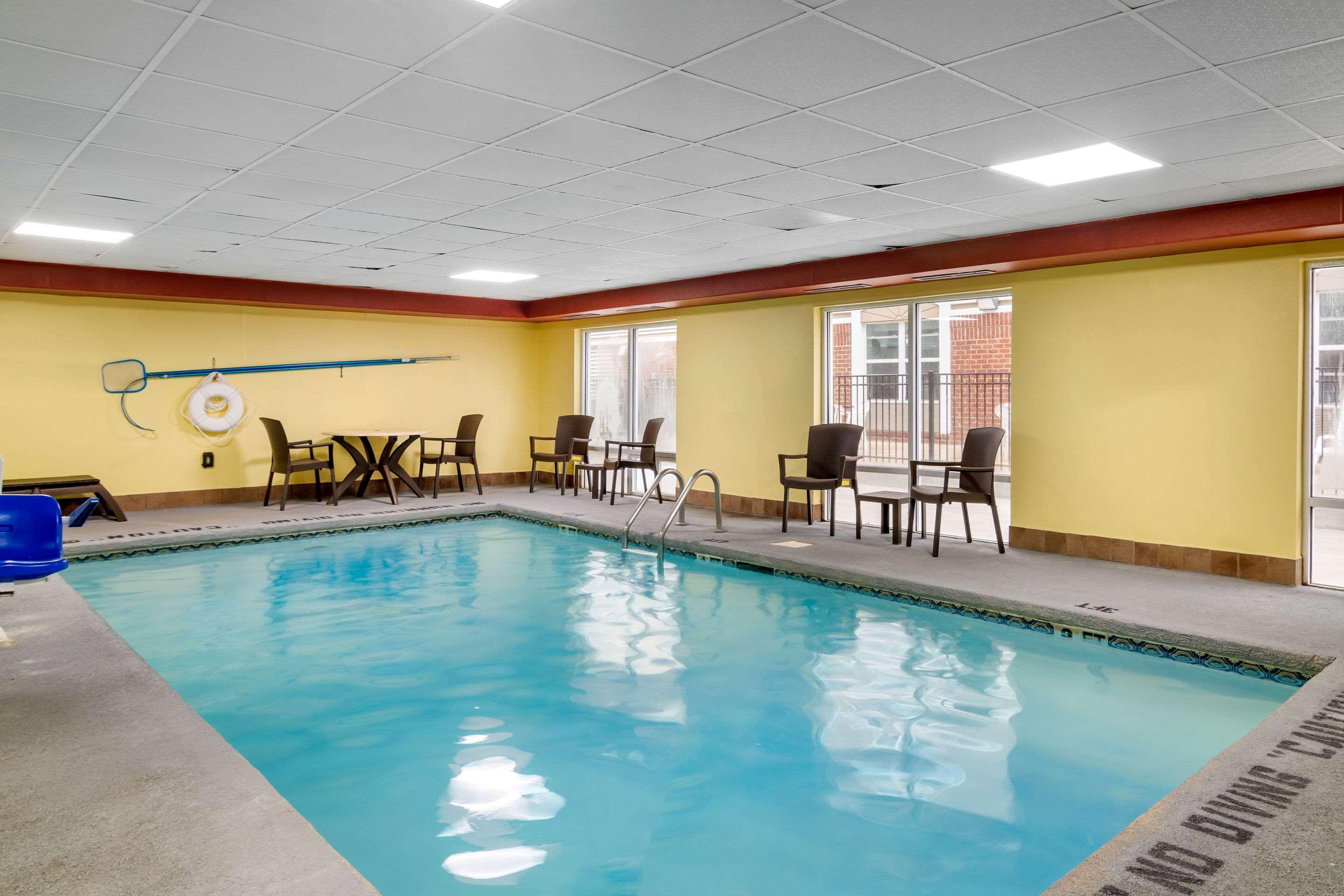 Comfort Inn & Suites Macon North I-75 Bagian luar foto