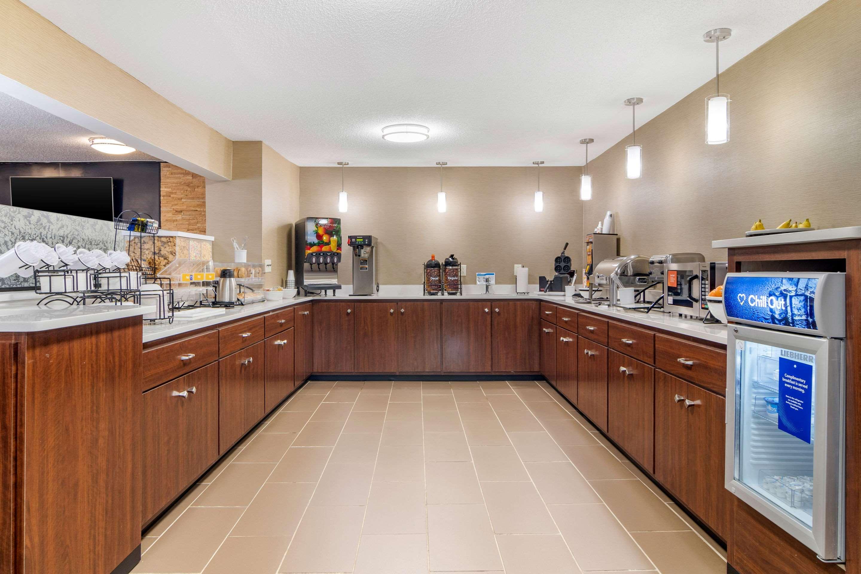 Comfort Inn & Suites Macon North I-75 Bagian luar foto