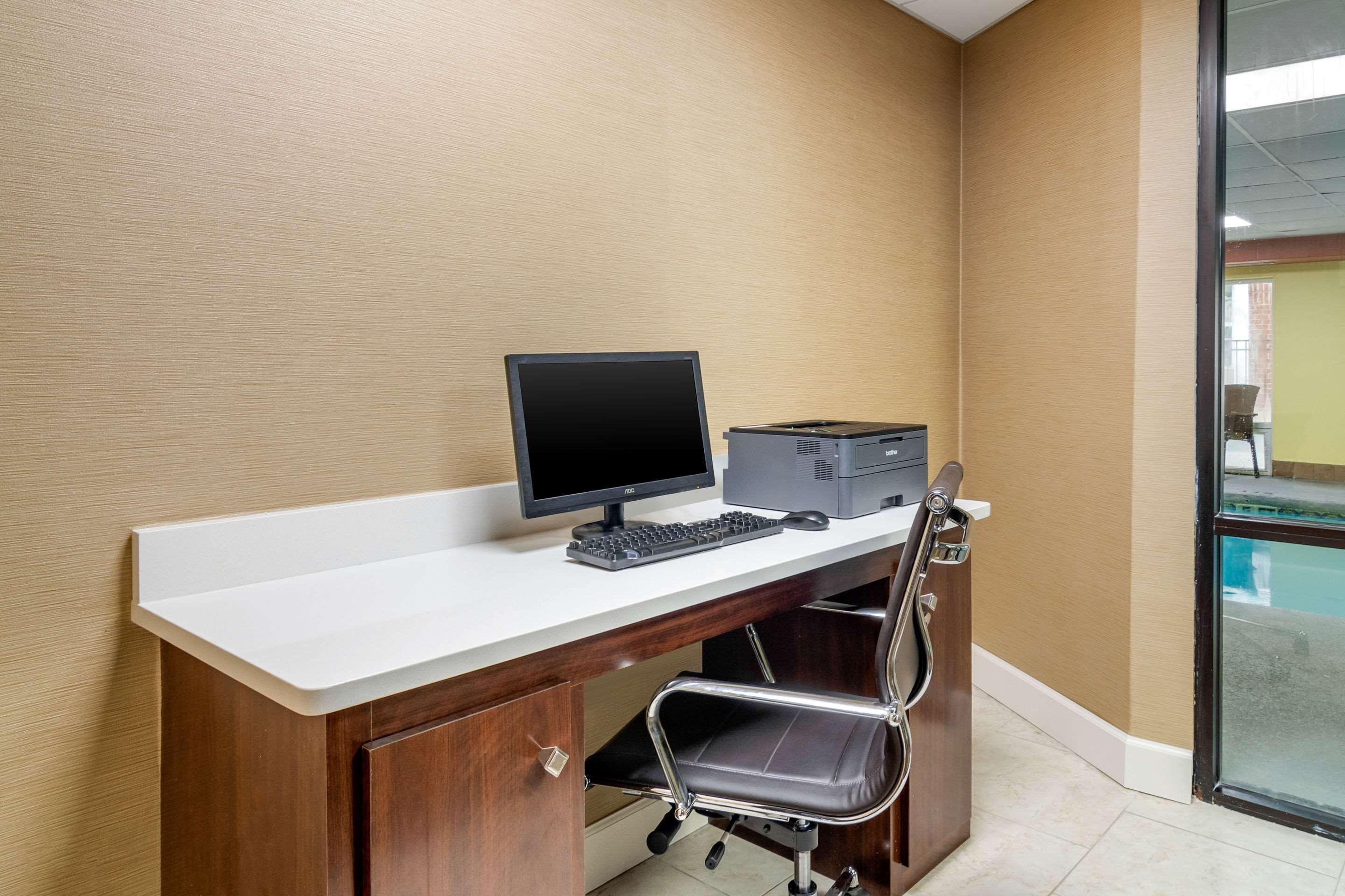 Comfort Inn & Suites Macon North I-75 Bagian luar foto